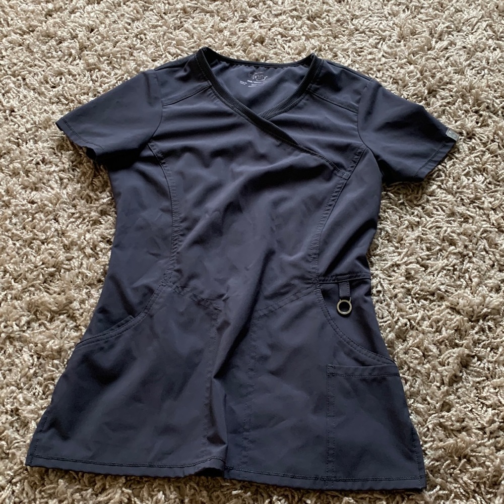 Cherokee infinity scrub top XXS